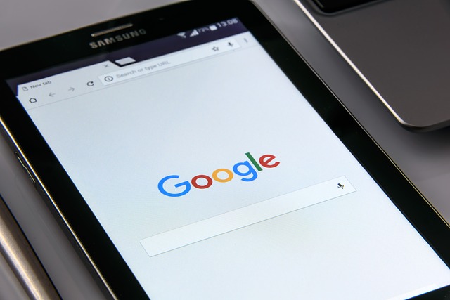 The Google Logo on a Samsung Tablet